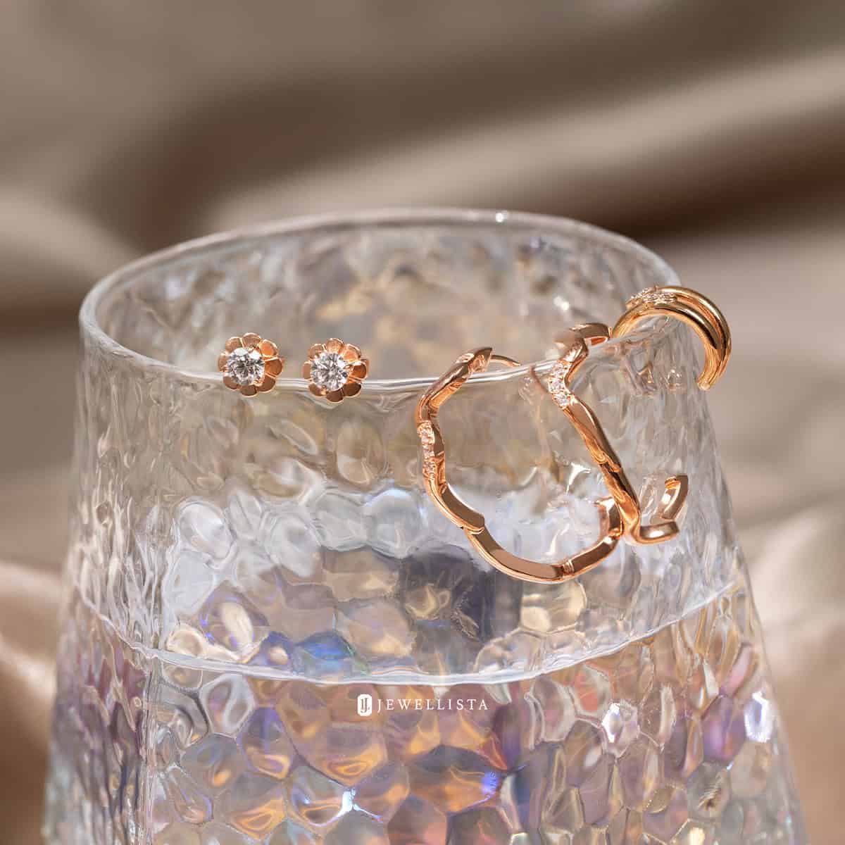 โฟกัสต่างหูห่วง(2)